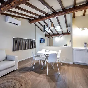 Garibaldi Luxury Apartamento Prato (Prato)