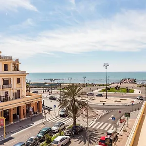 Maison 6 *** Lido di Ostia